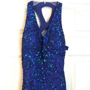 ADRIANNA PAPELL Beaded Sequin Gown Size 4